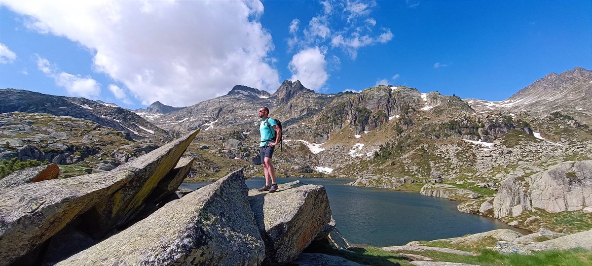 reljafer's tweet photo. Circ de Colomers
#circdecolomers #valldaran #valldaranexperience #catalunta #mountain #lake #trekking #nature #weekendmood https://t.co/A7pVeAUAbw