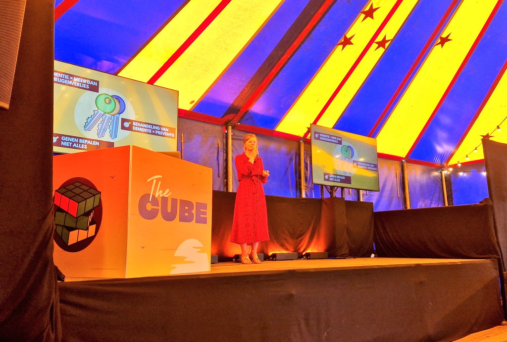 Congrats Paulien on your very entertaining talk on the importance of early detection of Alzheimer's disease! #nerdlandfestival #SciComm