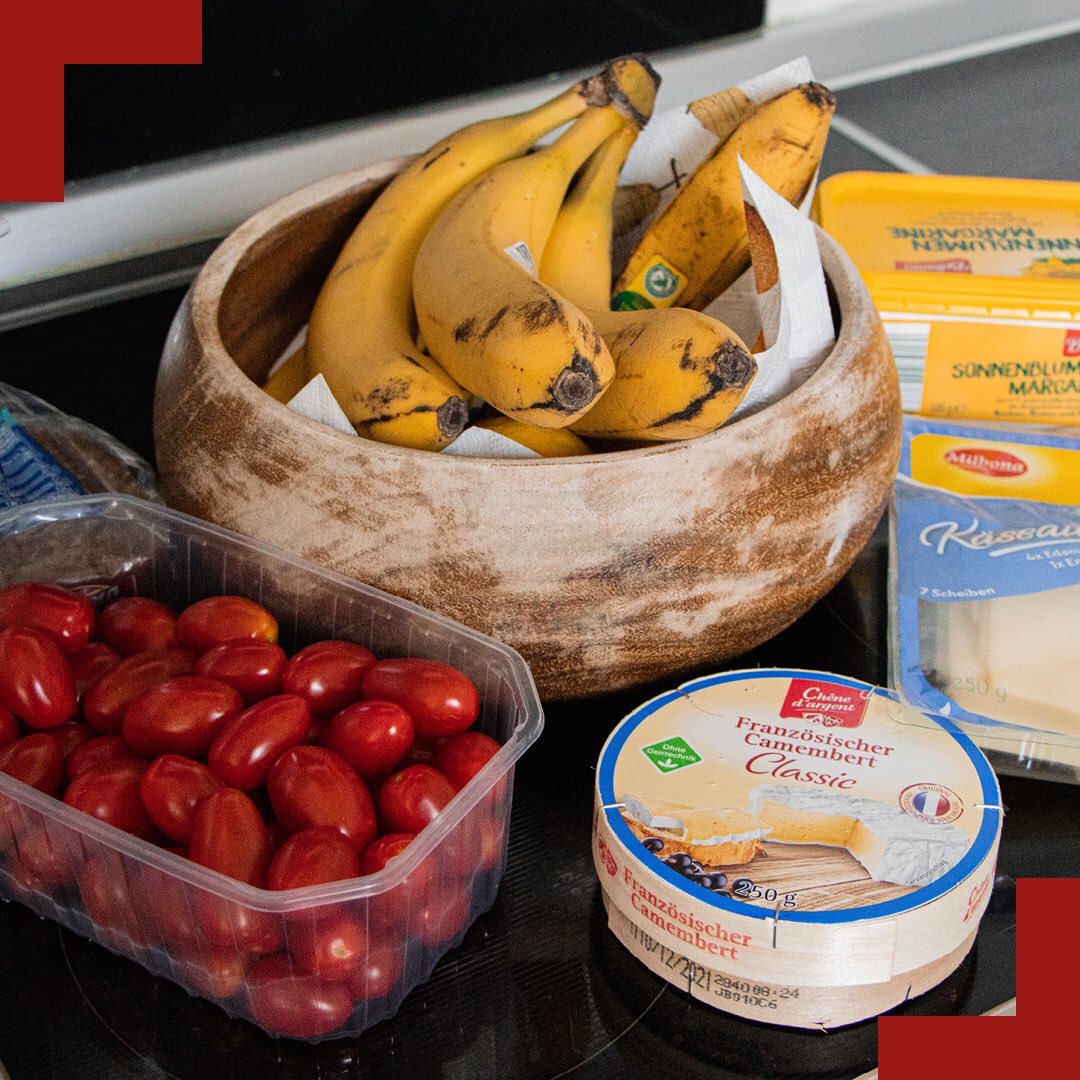 Über 12 Millionen Tonnen #Lebensmittel werden alleine in #Deutschland jährlich verschwendet! Deswegen sollte die Devise heißen: #retten statt wegwerfen! Wie das mit dem Prinzip des #foodsharing geht, zeigen euch unsere #frankensein #Reporter: 🍎🍇🧀🍕🥐

frankensein.de/foodsharing/