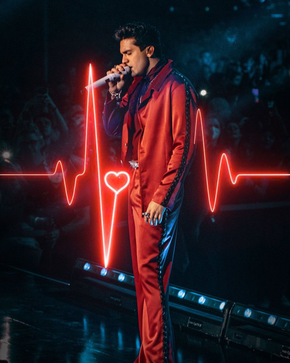 Amo a mistura do som da sua voz com o seu sorriso lindo. Não sei explicar, mas sua voz me acalma, mesmo que o mundo esteja em guerra. Se um dia ler isso, saiba que eu sou feliz só pelo fato de você existir! ❤‍🔥 <a href="/luansantana/">Luan Santana</a>