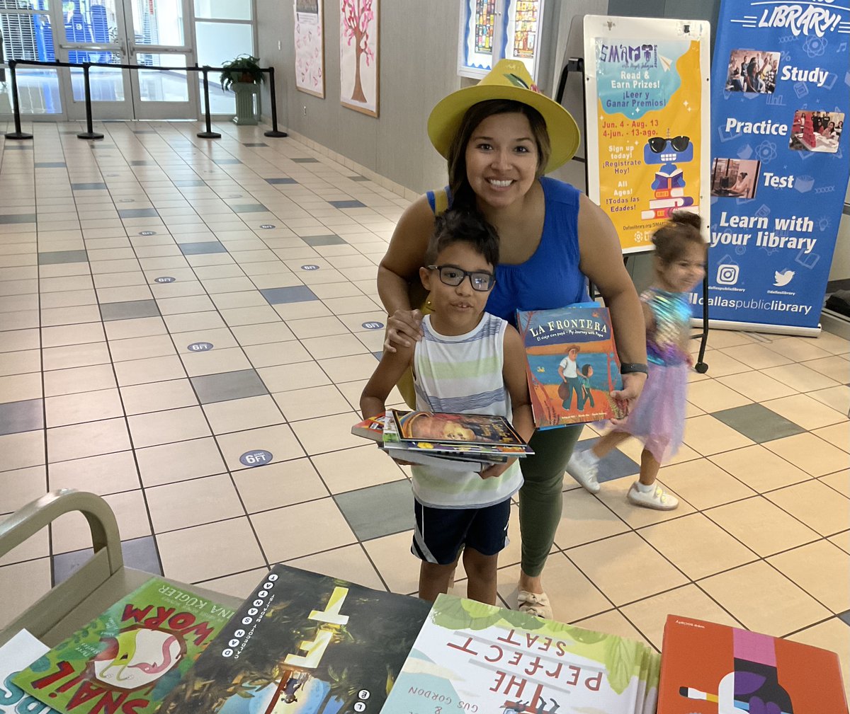 TabathaRobb1's tweet photo. We’ve had a steady stream of summer readers this morning @dallaslibkids &amp; #ReadforMe2022 event! 
@DISD_Libraries @DallasReads https://t.co/UPzV4X70np