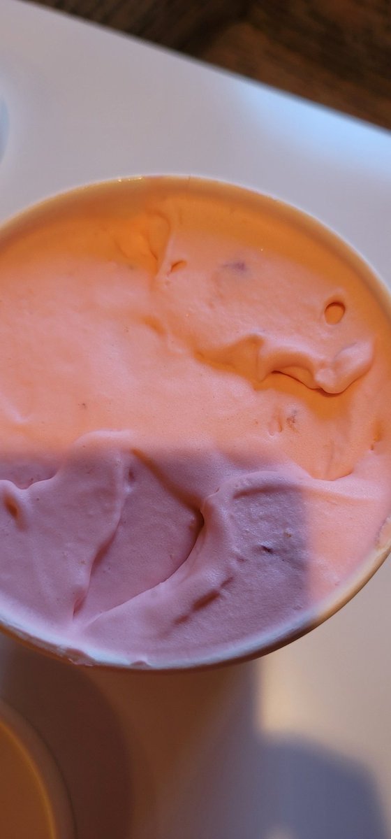 Akakery's tweet image. Fresh, #custardstyle #icecream. Delivered to your door. Made only when YOU order. #butterpecan #strawberry #lemoncurd just need to add your spoon! Order now #metroatlanta