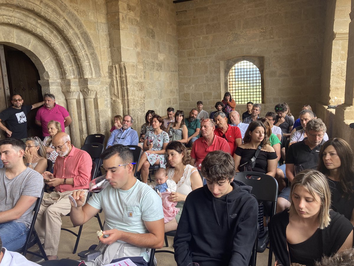 ViticulturaViva's tweet photo. Impresionante cierre de la 1ª edición de la #AcademiaVIVID #SanMartínDeUnx @fundacionemplea
Por muchas más!!!! https://t.co/TM82m5l0Et