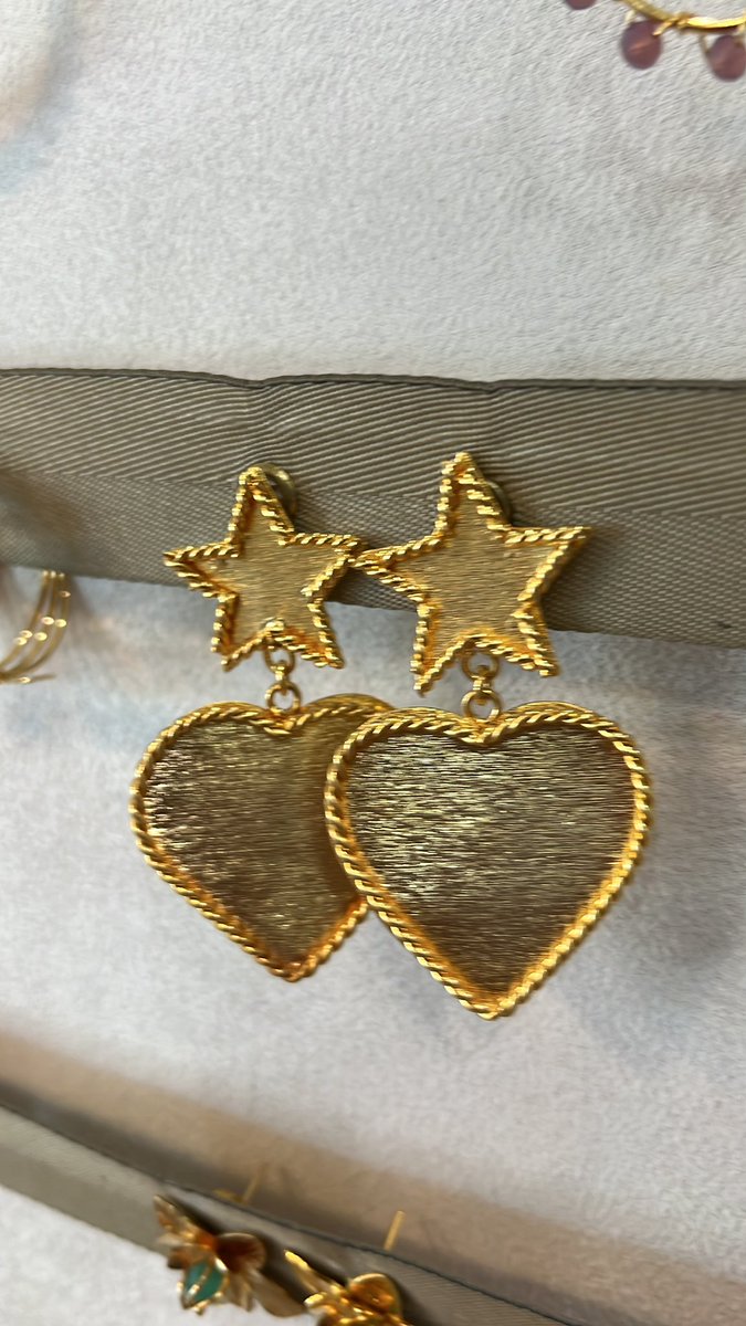 alejandraortizt's tweet photo. Prémiate en @almaaccesoriosd @almafitrd 🍾🙌🏻🎉 809-889-0800 #almaaccesoriosrd #almafitrd #buenavibra #republicadominicana https://t.co/QtpJM9Vitl