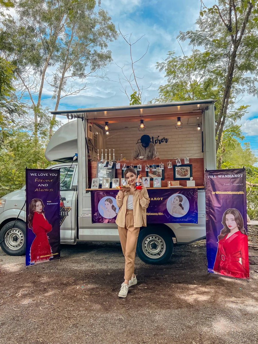 bigbitehouse's tweet photo. Food Support #VillWannarot ❤️ Thank you gang wanlarot and Vill Wannarot Myanmar, USA for letting Big Bite Catering assist you ka 😋
IG link: https://t.co/E9Vv0ihrjK
#foodtruckthailand
#หัวใจรักพิทักษ์เธอ #MyLovelyBodyguard
#gangwanlarot #onlyvillwannarot #teamvill #วิววรรณรท https://t.co/GQ9483srNf