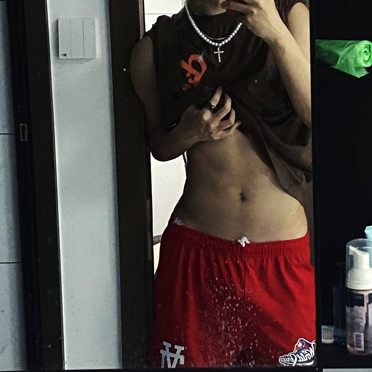 flowerboy888's tweet photo. 618了 给你们包了个红包🧧 https://t.co/da4WvMQrNd