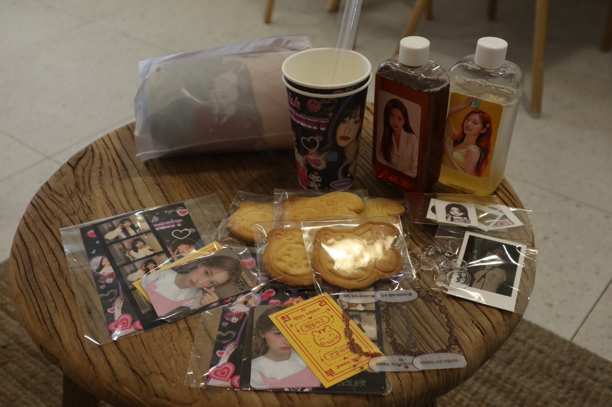 #최리네돌잔치
가게도 예쁘게 잘 되어있고 굿즈들도 너무 예쁩니다 잘 구경하고 왔습니다