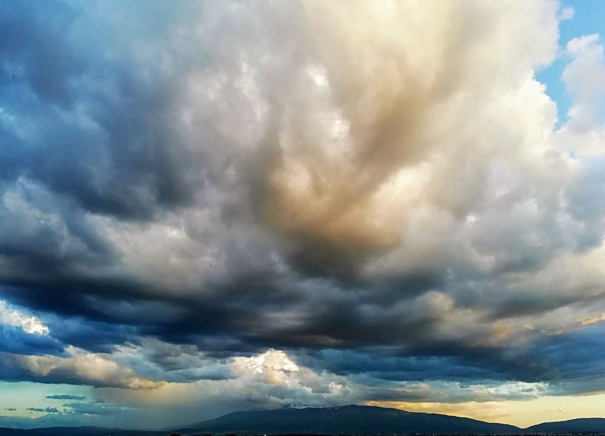 Гръмовно #SkyHunters #cloudsphotography #sunset #nature #worldofwanderlust #photobyme