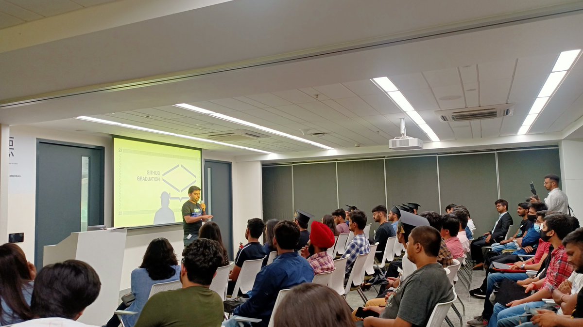 siddharth_hacks's tweet image. @akashshuklaji @ #GitHubGraduation 🎓