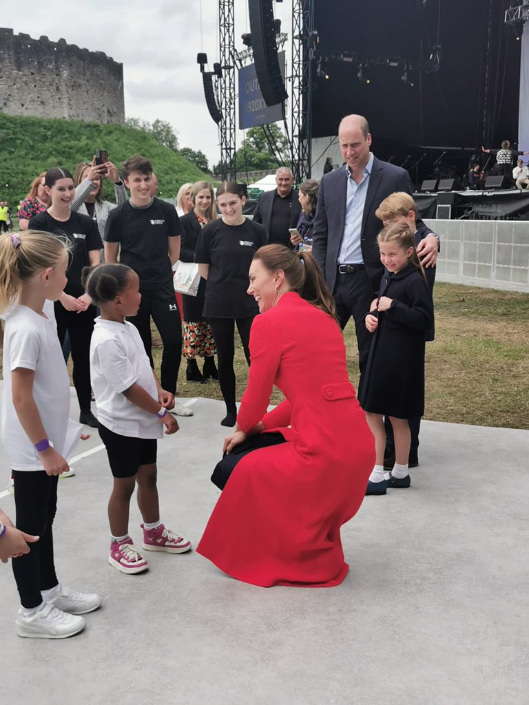 AdamsdownPrm's tweet photo. What a special 6th birthday for our girl 🤴🏼👑👸🏻🇬🇧🏴󠁧󠁢󠁷󠁬󠁳󠁿 https://t.co/r6N3ZJMsjV