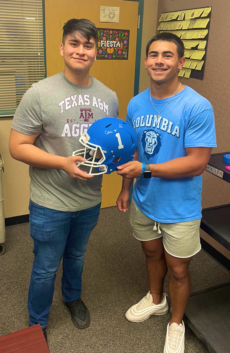CoachGali5087's tweet photo. 👆@NISDJay  @NISDJaySEA These two Amazing young men came in to sign my @JayMustangFB helmet. They have been a huge positive presence on our campus. Thrilled to follow their journey- Big things coming soon👆Great things going on here at 7611 Marbach https://t.co/ibww9gqgNQ