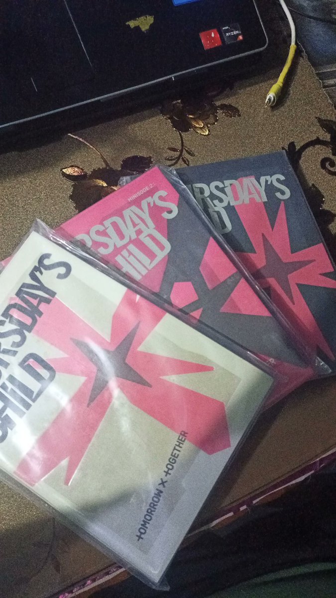 leehtsn_'s tweet photo. Thank you @sieon_park for accommodating my friend and also thank u for the freebies yeyy, the album arrived safely po. Thank uuu @heejaybobashop_ for these albums, i love uuu hihi HAHSKSKEHDKSHDH

#HAkibaProofs https://t.co/xN9yZ3Zr37