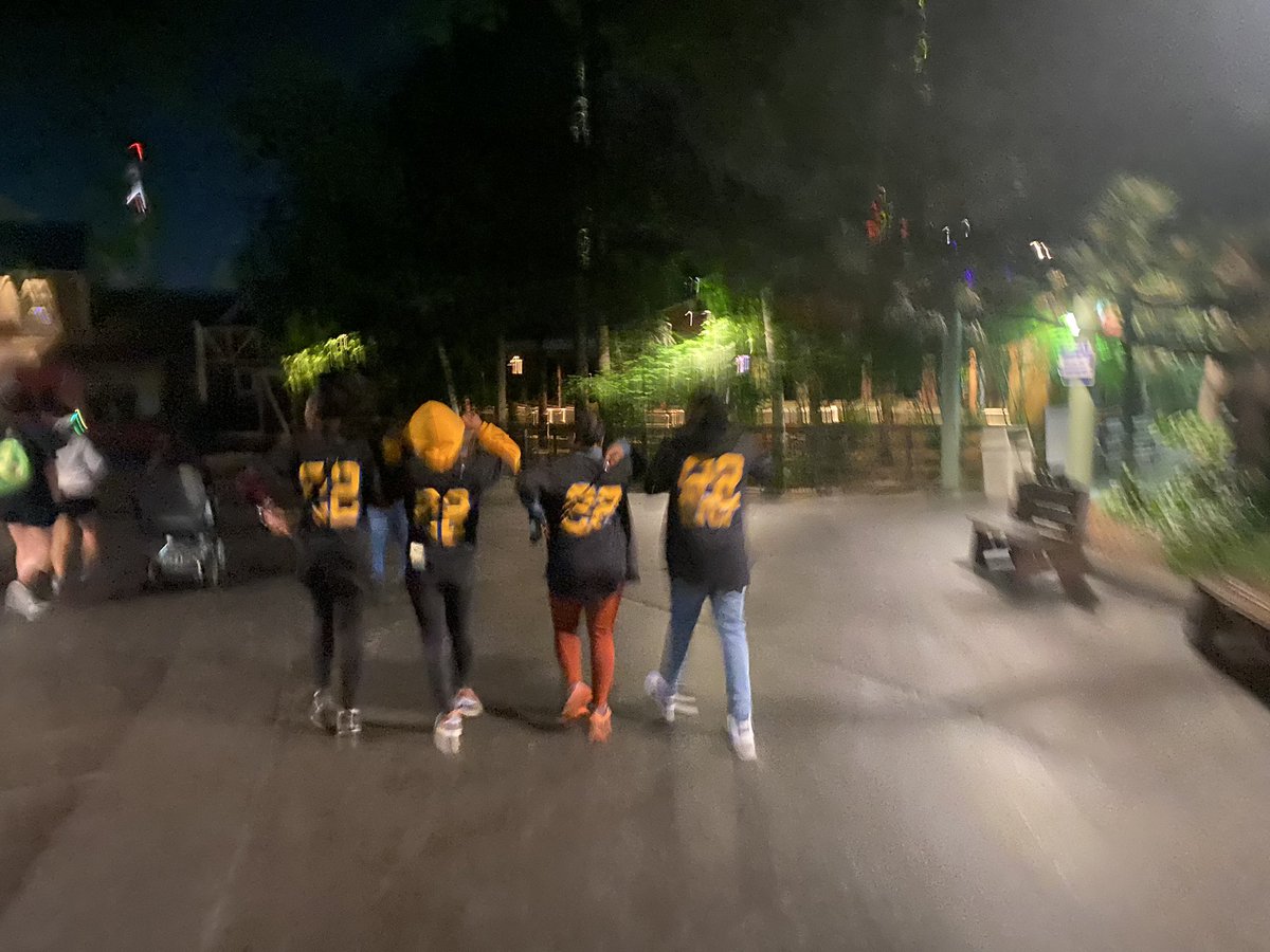 SimeonCareerAcademy (@nealfsimeon_ca) on Twitter photo welp ‘22s✌🏾. it’s been a fun week of making lasting memories.
Graduation 🎓 is on deck.
#WolverinePride💙💛 <a href="/SixFlagsGM/">Six Flags Great Am.</a> welp ‘22s✌🏾. it’s been a fun week of making lasting memories.
Graduation 🎓 is on deck.
#WolverinePride💙💛 <a href="/SixFlagsGM/">Six Flags Great Am.</a>