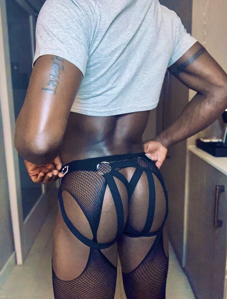 LetsSixtyNine69's tweet photo. I love when men wear sexy underwear like this. This shit turns me on. My Dick hard AF right now!! https://t.co/vO78A6nqoi