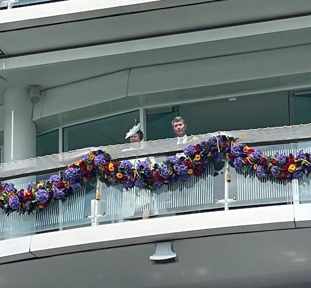 The Princess Royal and Sir Tim Laurence overlook Epsom Downs from the Royal Box.

#PlatinumJubilee #EpsomDerby #TheDerby