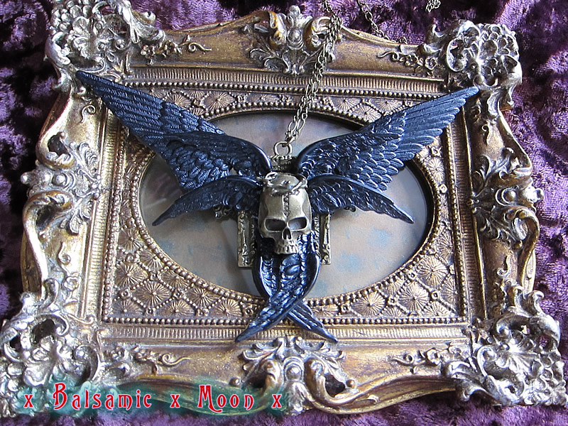 shop_B_M_ryo's tweet photo. My partner shop @Tripinthedream2 will attend "#JapanAddictZ" at the Zenith.
Check out my items at H3!
more info➡https://t.co/t0hDSofEgV
#ゴスロリ #レジン #handmade #gothicfashion #lolita #deathangel #skull #hexagram #apple #Madhatter #angel #wings #vintagebeads #fallenangel https://t.co/CUdLkxq675