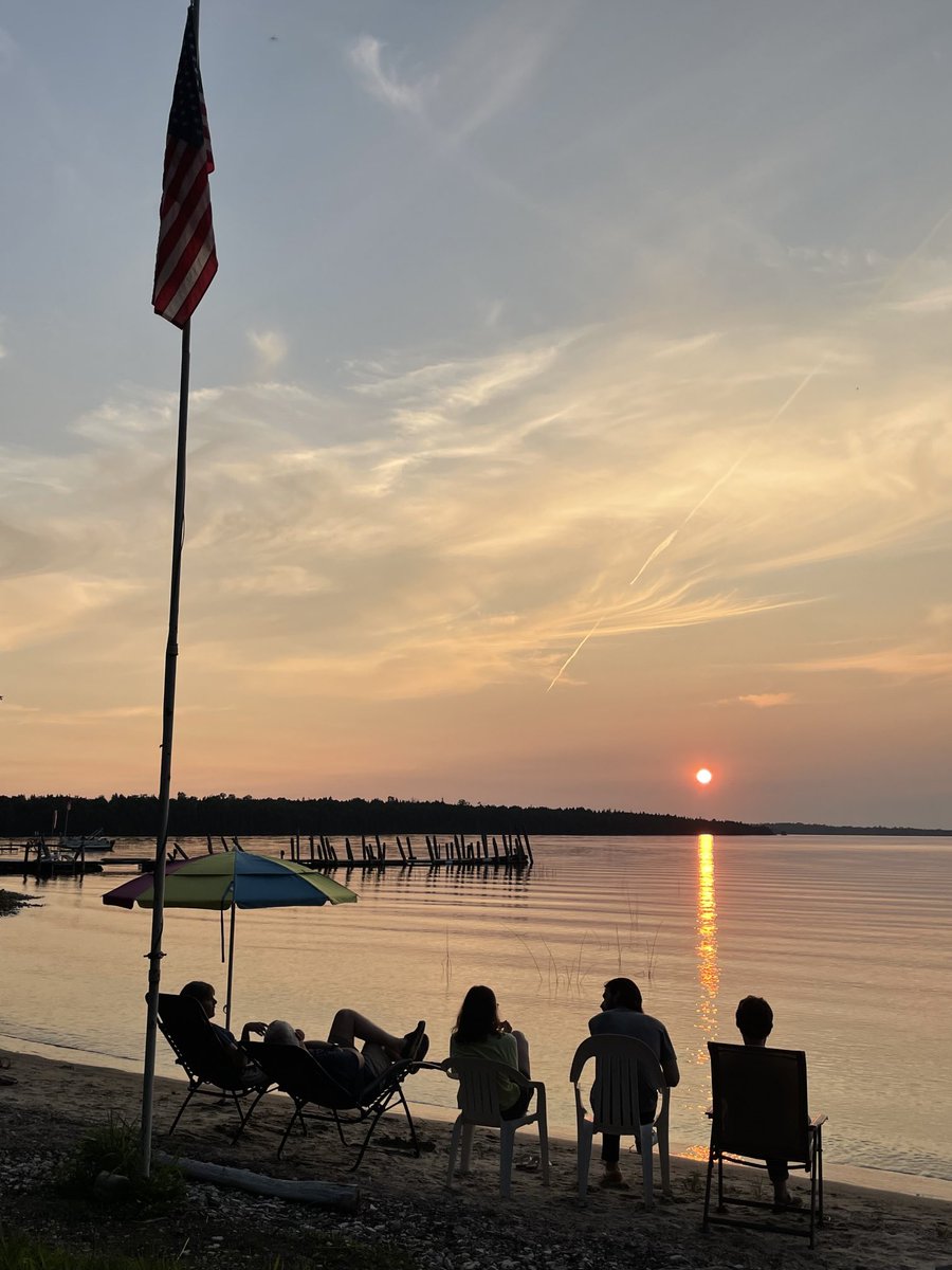 jonjordanLCI's tweet photo. Ok. One more… #lescheneaux #sunset https://t.co/cklhhXNg2c