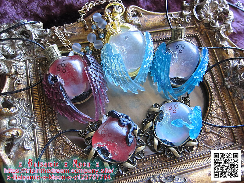 shop_B_M_ryo's tweet photo. My partner shop @Tripinthedream2 will attend "#JapanAddictZ" at the Zenith.
Check out my items at H3!
more info➡https://t.co/t0hDSofEgV
#ゴスロリ #レジン #handmade #gothicfashion #lolita #deathangel #skull #hexagram #apple #Madhatter #angel #wings #vintagebeads #fallenangel https://t.co/CUdLkxq675