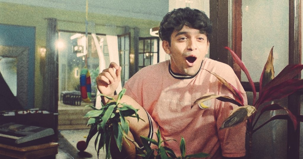 Daniyalj15's tweet photo. If you were a vegetable, you’d be a ‘cute-cumber.’ 🤣❤️😭

Aaaaaaaaaaaa !!!😭😭😭

#BanniChowHomeDelivery
#PravishtMishra #Yuvaan 
#mera_ishtu_as_yuvaan 
#ishtu #yuvaanu https://t.co/EFZZ728VYI