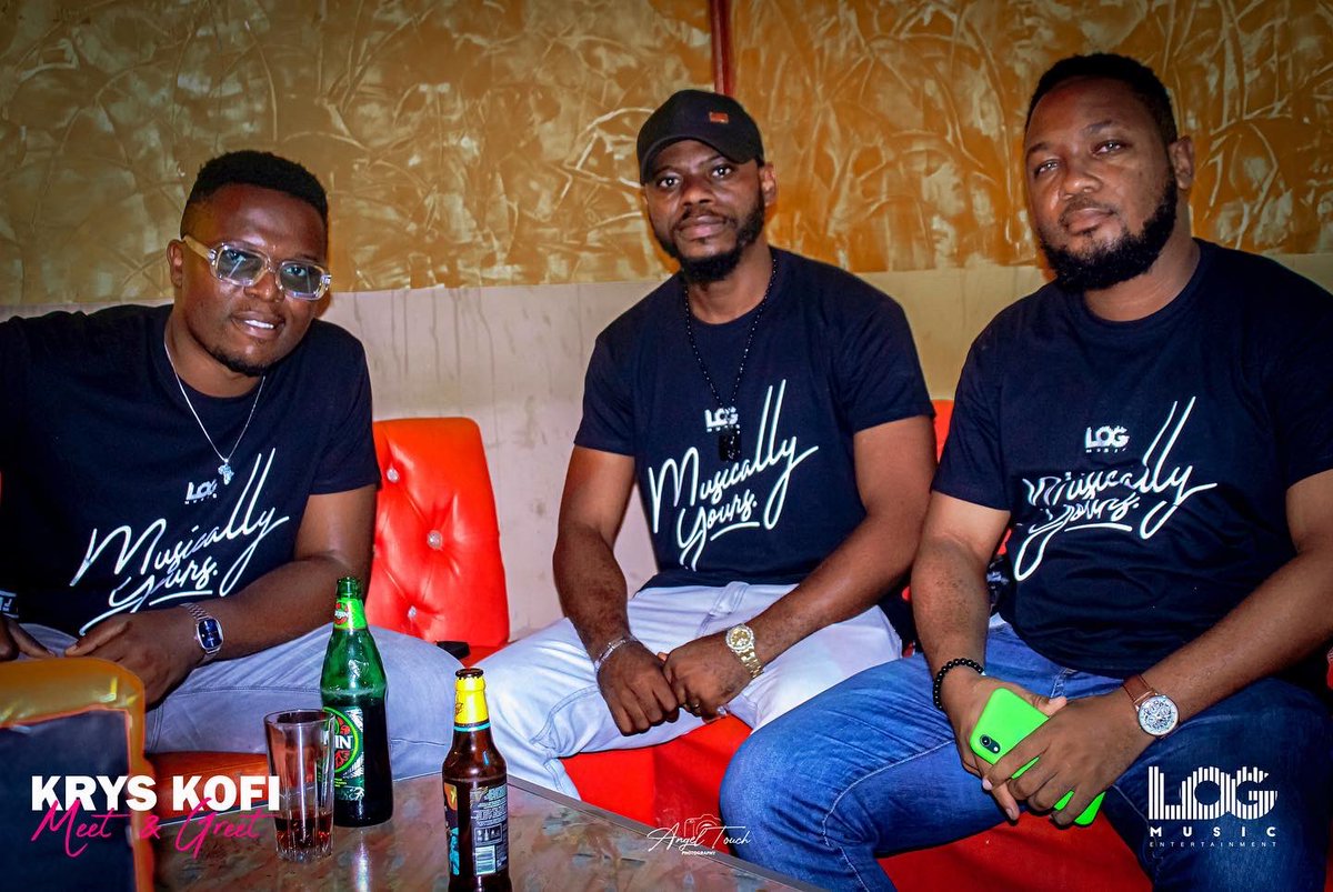 krys_kofi's tweet photo. Thanks to @LOGMusicEntert1 !!! I love yall guys !! Yall gave me an overwhelming support !! S/O @CapiCoolstyle @francktchoko237 
Thanks to @AngelTouchPhot1 for capturing those moments
Thanks to Discrétion Lounge https://t.co/oYGv8KNGUA