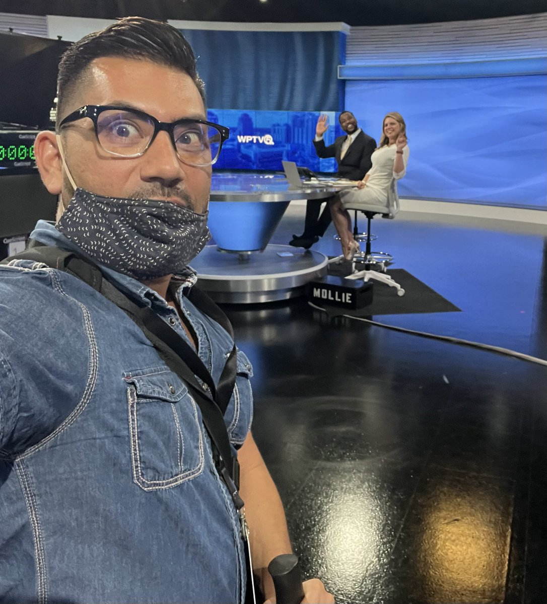 JoshNavarroTV's tweet photo. #WEATHERCOVERAGE Popped in the studio to say to @AshleighWalters &amp; @thechrisgilmore before heading to #BocaRaton to check out the conditions for the day with @PhotogEricP ! We are prepared! (Obviously) @WPTV https://t.co/jxsc0O1VWr