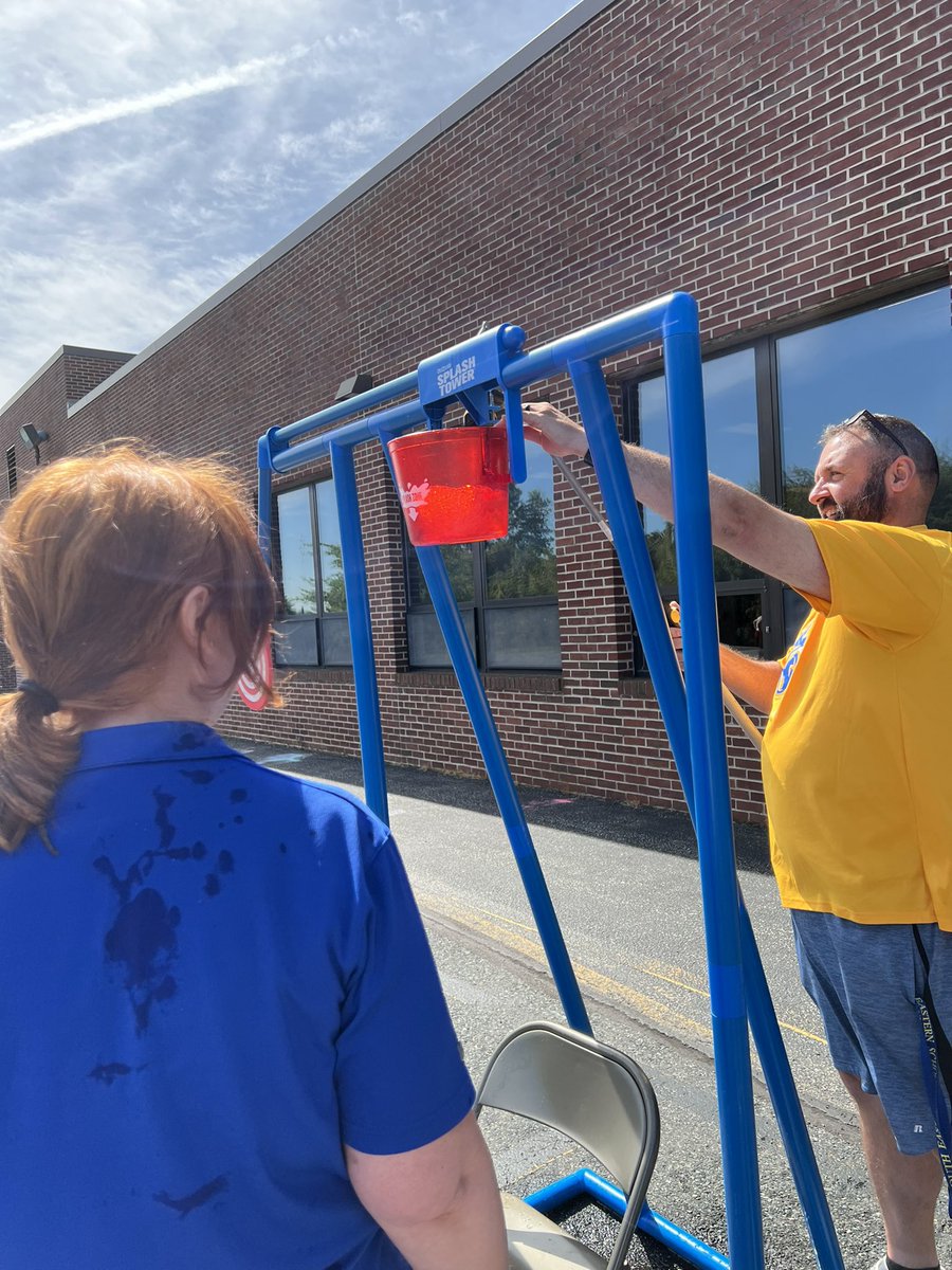 What a reward! So many much needed laughs!  <a href="/crobertholmesjr/">bobby holmes</a> @BobbieLamond <a href="/StewElementary/">Stewartstown Elementary</a>
