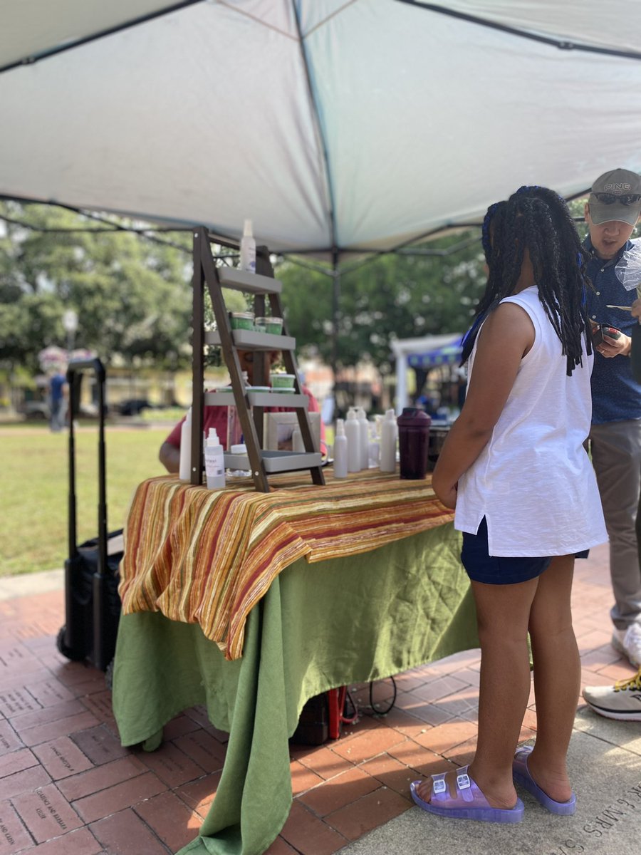 It’s a beautiful Market in the Park morning!
Grab your family/friends and head to Cathedral Square for the BEST local shopping in town. We have fresh produce, seafood, jams/jellies, baked goods, pet treats, body care products, plants, herbs, art, live music and so much more!