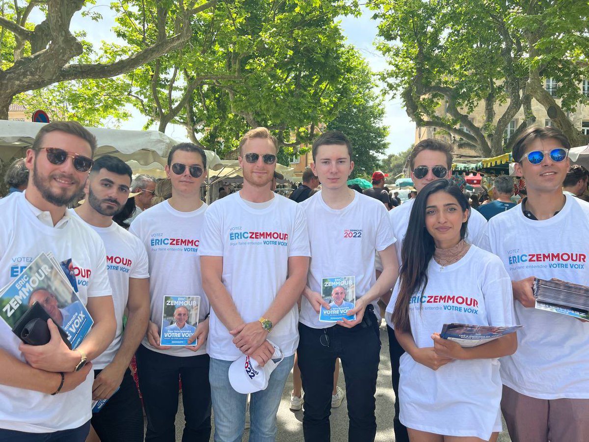 ZemmourEric's tweet photo. Le Cannet-des-Maures, Cogolin, les Arcs, Bormes-les-Mimosas, Saint-Tropez…

Comme chaque jour nous sommes présents dans toute la circonscription pour convaincre les Varois. 

Je suis fier de nos militants ! https://t.co/6fMcg2ghO1