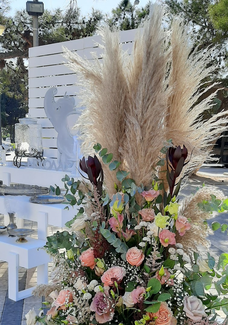 Flowers Papadakis est 1989 
Weddings events decoratrions 
flowerspapadakis.gr