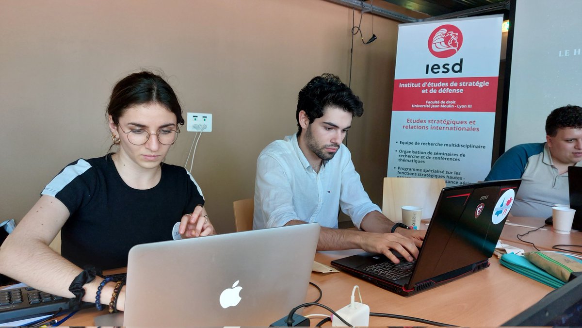 Matthieu_Compin's tweet photo. #DefInSpace2022 derniers réglages à #Lyon https://t.co/mH6y8vNNVl