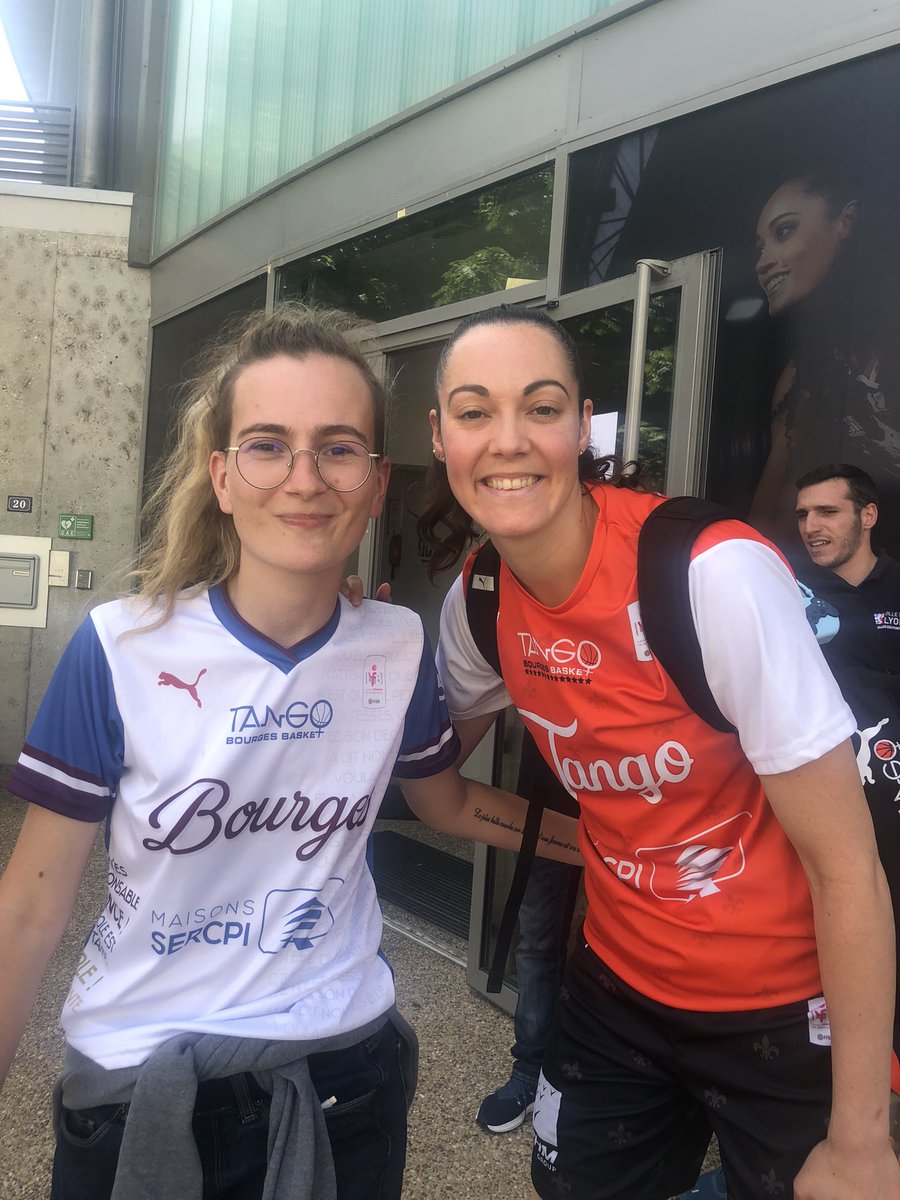 laetitia8332's tweet photo. Je peux mourir en paix les deux ninjas 🥷 https://t.co/BMeA4twH06