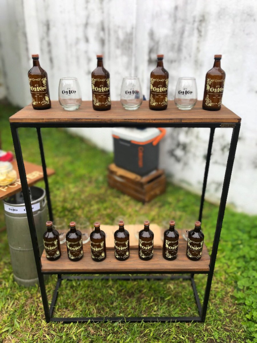 ChacoGin's tweet photo. Gin tirado clásico y rosado para tomar acá o llevar en botellas ☀️ https://t.co/QrSyUoOzbR