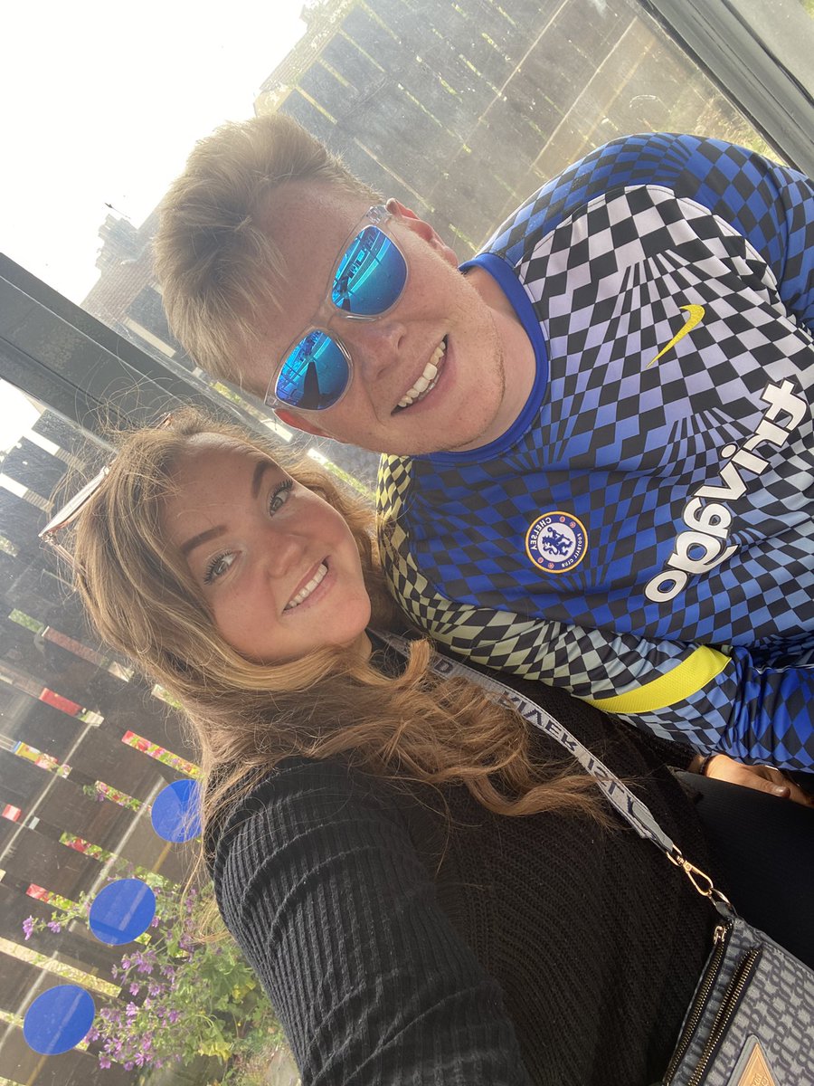 Ellie Ridley🌻 (@ellie_ridley1) on Twitter photo <a href="/PennyEmNHS/">Penny Emerit</a> <a href="/PorthospCharity/">Portsmouth Hospitals Charity 💙</a> <a href="/NHSCharities/">NHS Charities Together 💙</a> <a href="/PHU_NHS/">Portsmouth Hospitals University NHST</a> We’re on the train on route to London now😊 thank you so much for the tickets!! We feel very grateful 💂🏻🇬🇧💙<a href="/PHU_NHS/">Portsmouth Hospitals University NHST</a> <a href="/PorthospCharity/">Portsmouth Hospitals Charity 💙</a> #PlatinumPartyatthePalace <a href="/98warrenturner/">Warren Turner</a> #London #JubileeCelebration #platiniumjubilee #BuckinghamPalace <a href="/PennyEmNHS/">Penny Emerit</a> <a href="/PorthospCharity/">Portsmouth Hospitals Charity 💙</a> <a href="/NHSCharities/">NHS Charities Together 💙</a> <a href="/PHU_NHS/">Portsmouth Hospitals University NHST</a> We’re on the train on route to London now😊 thank you so much for the tickets!! We feel very grateful 💂🏻🇬🇧💙<a href="/PHU_NHS/">Portsmouth Hospitals University NHST</a> <a href="/PorthospCharity/">Portsmouth Hospitals Charity 💙</a> #PlatinumPartyatthePalace <a href="/98warrenturner/">Warren Turner</a> #London #JubileeCelebration #platiniumjubilee #BuckinghamPalace