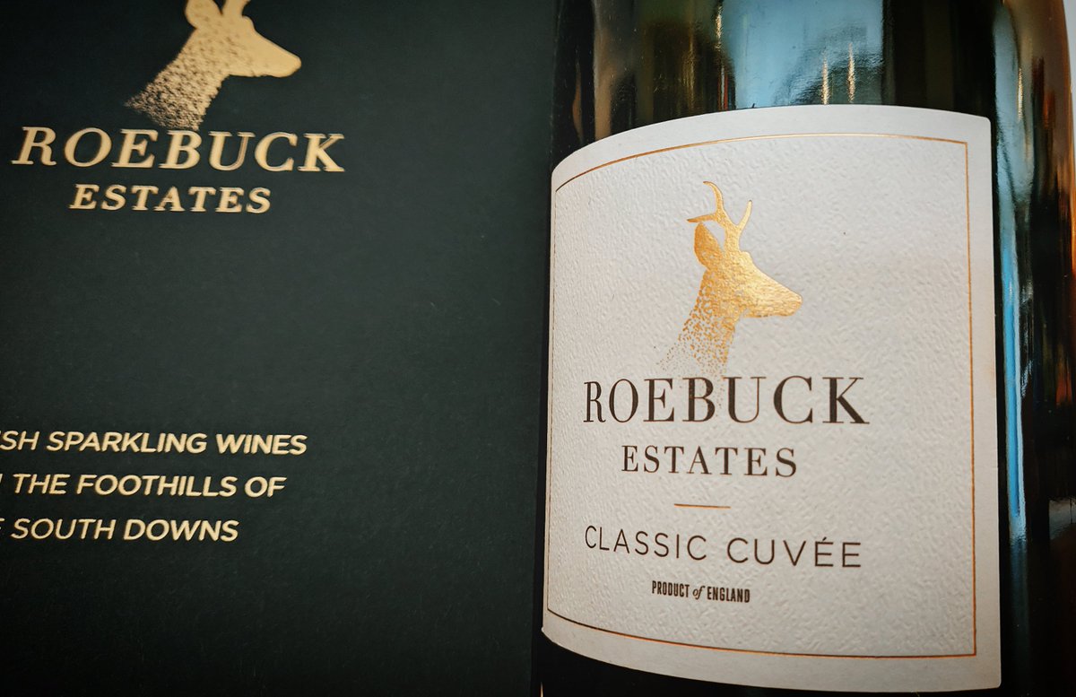 DulwichVintners's tweet photo. FREE @Roebuck_Estates  tasting today! Come in between 1:30pm and 4pm and give english sparkling a try. #winetasting #wine #bubbles #Saturday https://t.co/1mfFO6AKVa