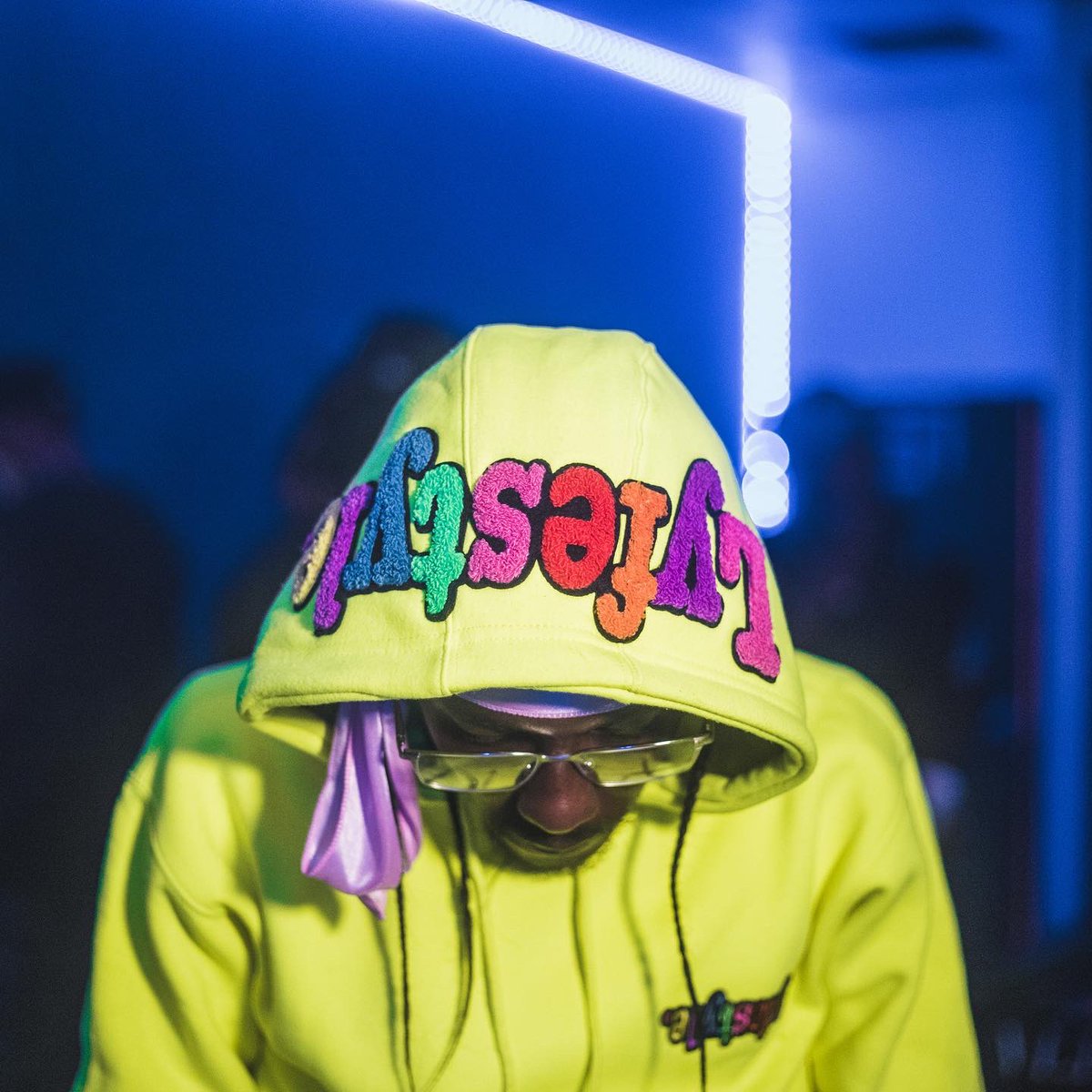 A Lyfestyle Change Begins With A Vision And A Single Step ❗️📝
Hoodie By: @lyfestylenyc 
WEBSITE LINK IN BIO ❗️ 
USE PROMO CODE:  RUGGA 
25$ OFF ANY PURCHASE OVER $100
📸by: <a href="/nanccyy_/">Nancy.</a> &amp; <a href="/_theguyjose/">Jose</a> 
#lyfestyle #lyfestylenyc #clothing #upcomingartist #brandambassador #eqdistro