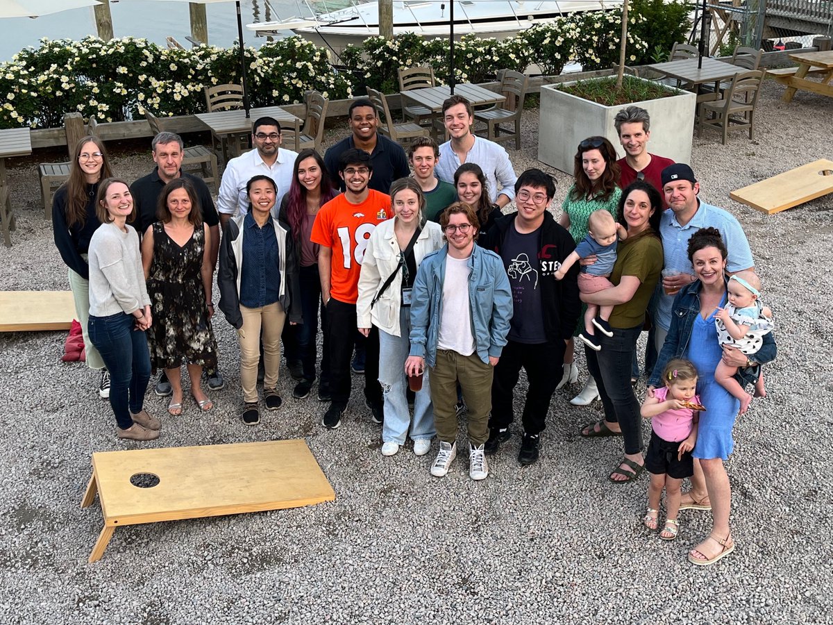 The <a href="/Joshilabyale/">Nik Joshi</a> had fun celebrating the past year’s events last night. Very proud to be part of this great group of scientists 😁