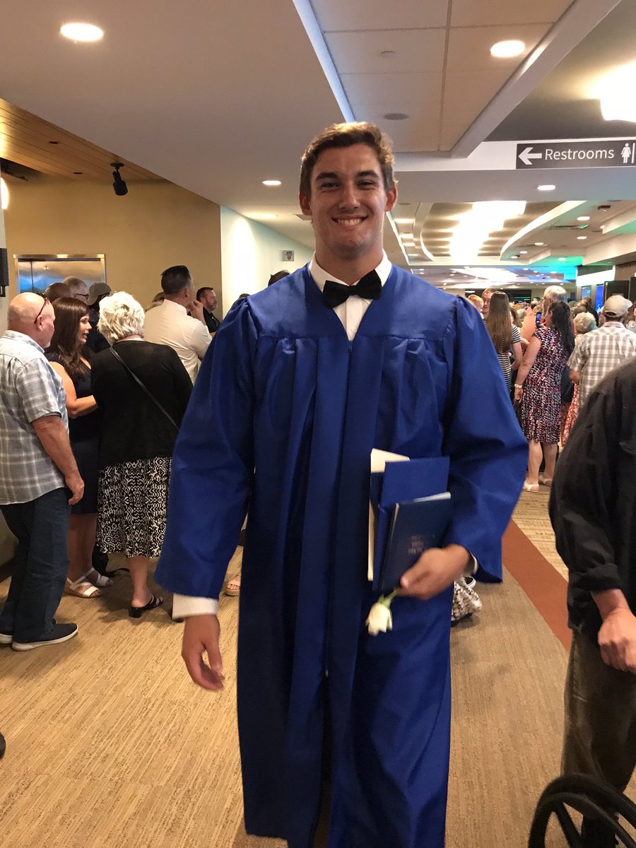 brubakam's tweet photo. Turned the last page for the Cocalico chapter of your book. Congrats @RyanBrubaker73!  We love you.❤️#cocalicograd #carolinagamecock https://t.co/Nbq4feuPWg