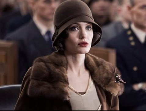 tracklist's tweet photo. Angelina Jolie, uma das maiores atrizes da história cinema americano, está completando 47 anos no dia de hoje.

Parabéns para a lenda! https://t.co/zghoHWZAbc