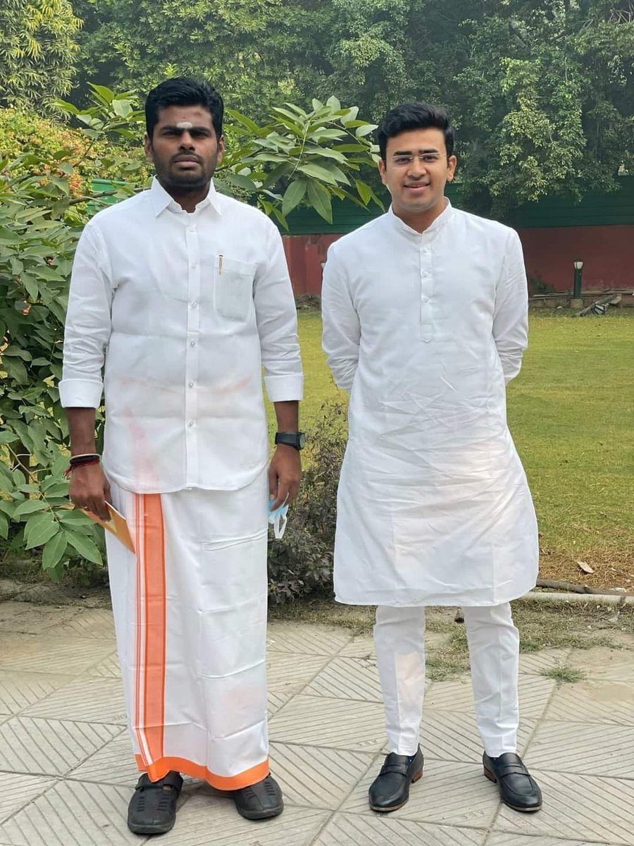 anandbalajiAk's tweet photo. தத்தியை தமிழ்நாட்டை விட்டு ஓங்கோலுக்கு விரட்ட வந்திருக்கும் எங்கள் சிங்கம் அண்ணாமலை ips அவர்களுக்கு இனியபிறந்தநாள் வாழ்த்துக்கள். https://t.co/RwltZP6EdJ