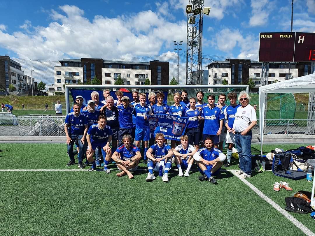 Official_ITSCON's tweet photo. Last 16
Ipswich - Stoke at 3:40 pm
#itfc https://t.co/jvxB1AYyso