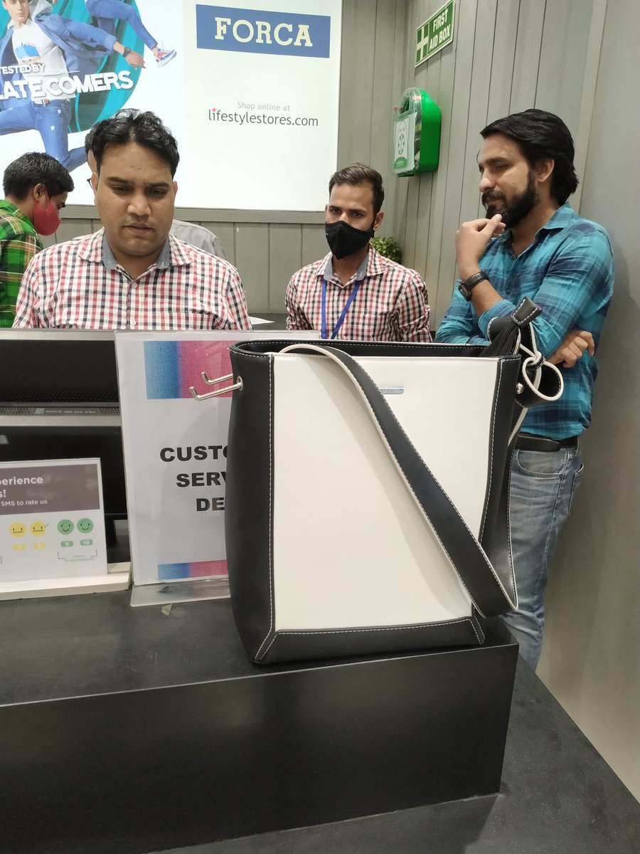 updashish's tweet photo. @Lifestyle_Store pathetic product, pathetic customer service, pls get your team training in place and pls make your product feasible atleast to be used for 2-3 months. Brand name code... https://t.co/L8bb90mmcC