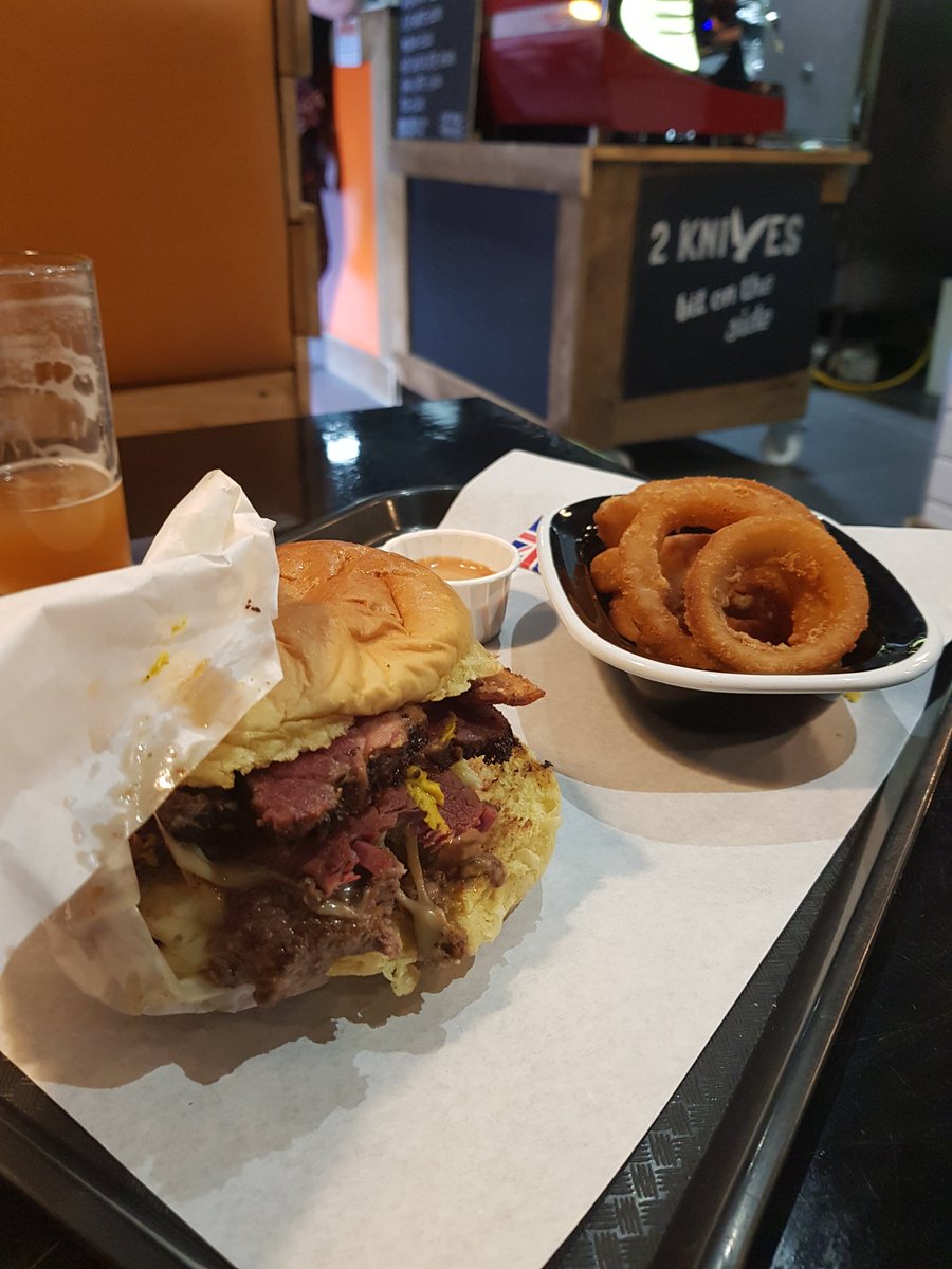 BombGirl's tweet photo. OH MY GOODNESS 🥰🤩😘💣
The pastrami special is sooo good and so much it... phew
@2kniveskitchen as ever knocking it out of the park 
#buylocal #supportyourlocal @craftbeerncl https://t.co/5VShMUjvC7