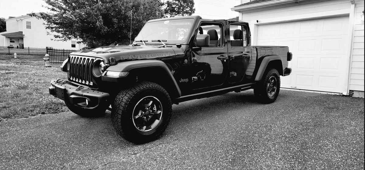 Flyboy426's tweet image. Decided to join the @Jeep crowd.  2022 Diesel powed Gladiator Rubicon.
#jeep #diesel #rubicon #jeeplife #topless