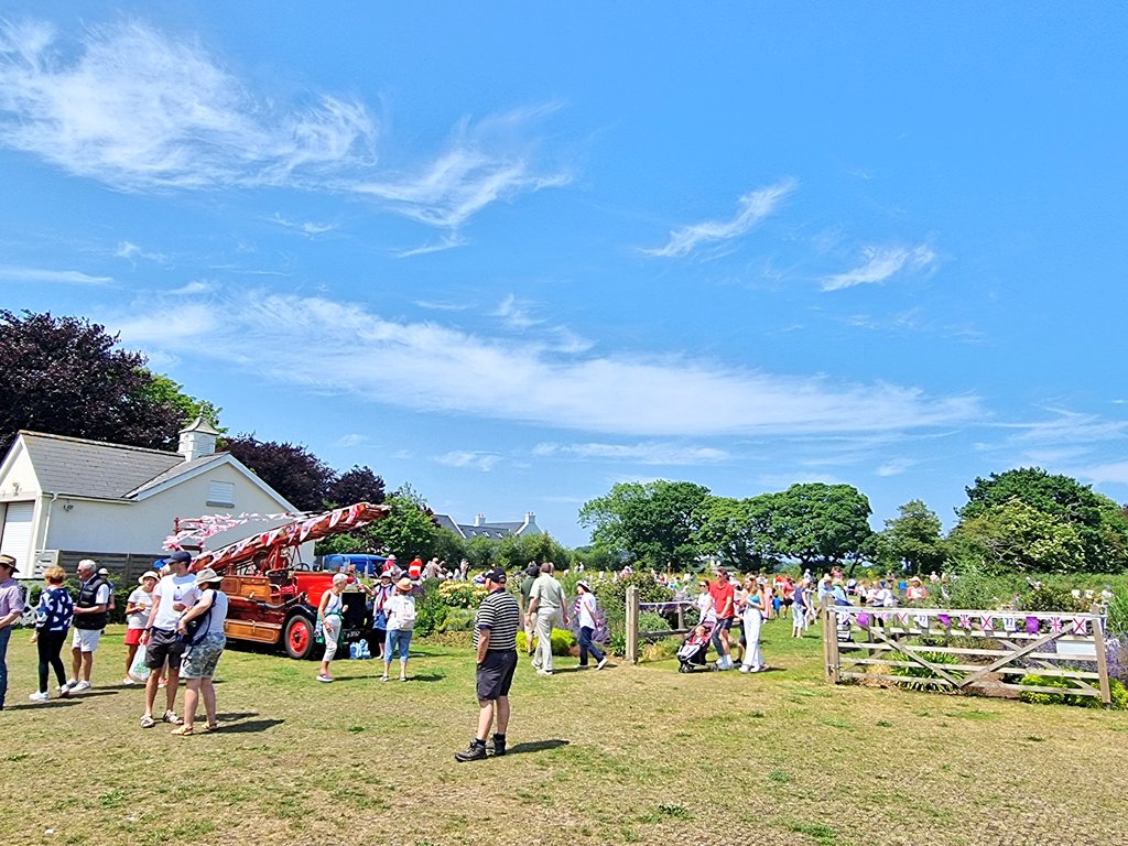 Trinity's Community Police Officer tweet media