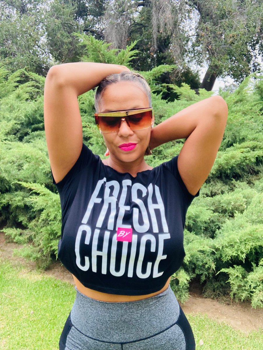 choice_fresh's tweet photo. Womens crop tops !!! https://t.co/crsvxo4rwX https://t.co/EdozHHXjuo