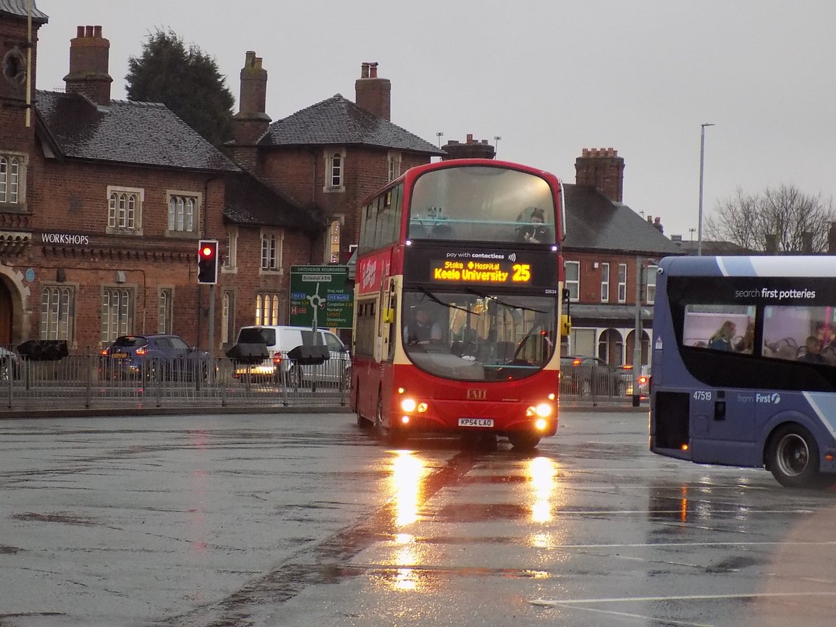 The2002BusGroup's tweet image. Seen at Newcastle Under Lyme Bus Station is #FirstPotteries Wright Eclipse Gemini 2 KP54 LAO on route 25 to Keele University