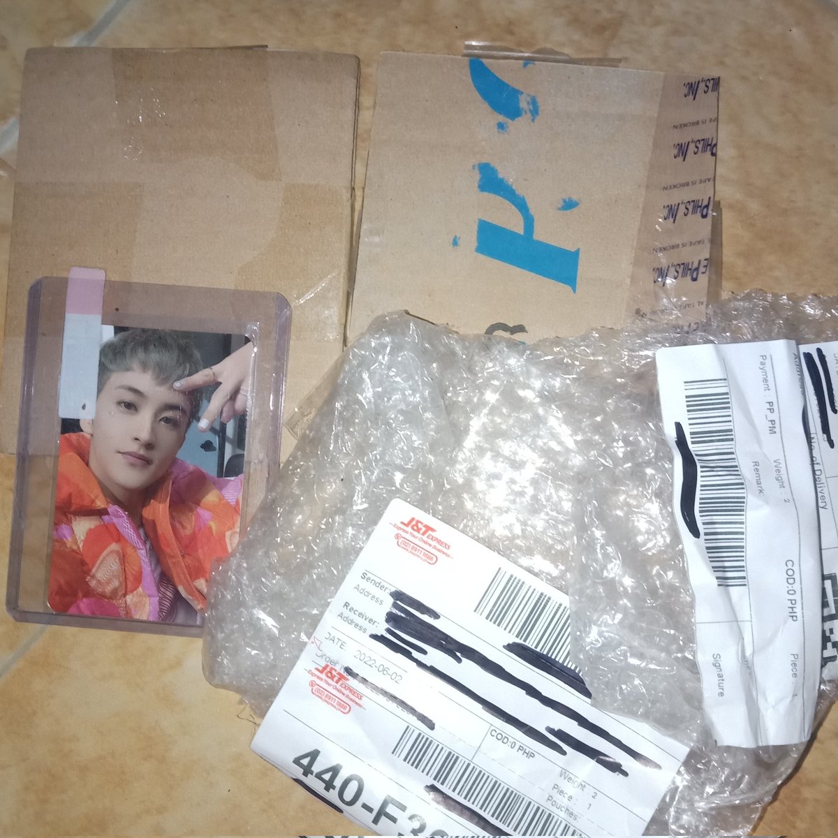 jasukemails's tweet photo. 💌 from @dyvenushop 
#eyn_buys

— thank u for selling mark glimo the pc arrived safely! I hope you improve ur packaging kasi 15php pf + 10 yung sc0 bale 25php. 3 php lang kaltas nito sa shapi so may 7php ka pa dun sana next time naka-polymailer man lang yung item hshshs https://t.co/eIpjGTwxYV