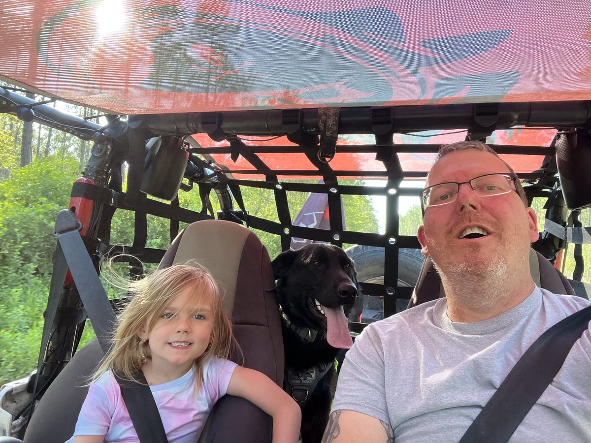 Capt Fredā lllllllā š“āā ļø (@kirby98tj) on Twitter photo Abi has the Boys loaded up and is ready to go #princessabi #papasgirl #jeepgirl #gsd #jeepdogs <a href="/THEJeepMafia/">The Jeep Mafia</a> Abi has the Boys loaded up and is ready to go #princessabi #papasgirl #jeepgirl #gsd #jeepdogs <a href="/THEJeepMafia/">The Jeep Mafia</a>