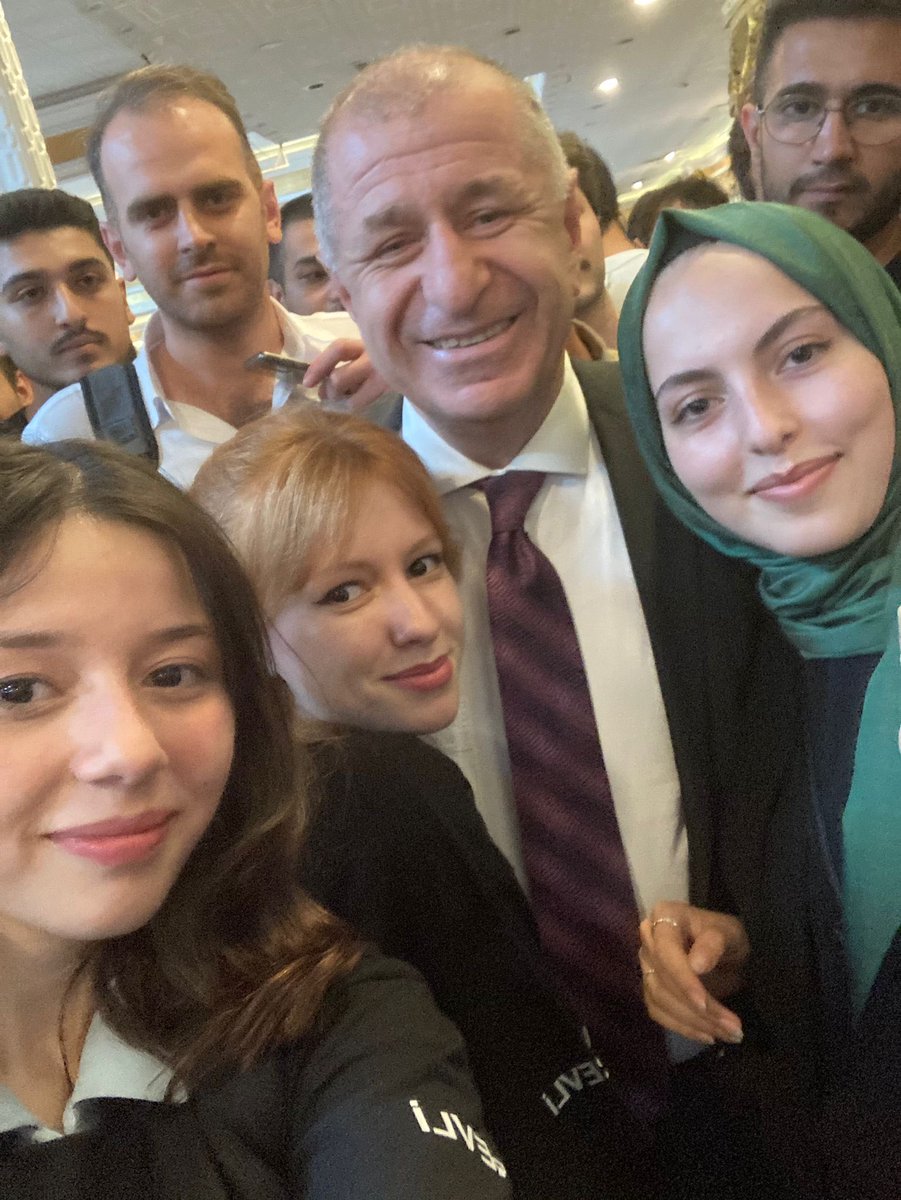 umitozdag's tweet photo. Bursa il kongremizde Türk gençleri. Onlar z kuşağı değil, Atatürk’ün gençleri. Varolun genç mücadele arkadaşlarım… https://t.co/Aqnv1aR7h3