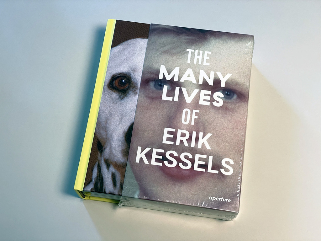 LS_Magazine's tweet photo. LS NEW BOOK 

Erik Kessels - The Many Lives of Erik Kessels

https://t.co/pxwO3htN0c - LS NEW BOOK, Erik Kessels, The Many Lives of Erik Kessels https://t.co/S4jI2vzBWx